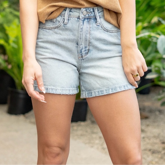 Judy Blue Rigid Magic High Rise Shorts - Picture 1 of 10